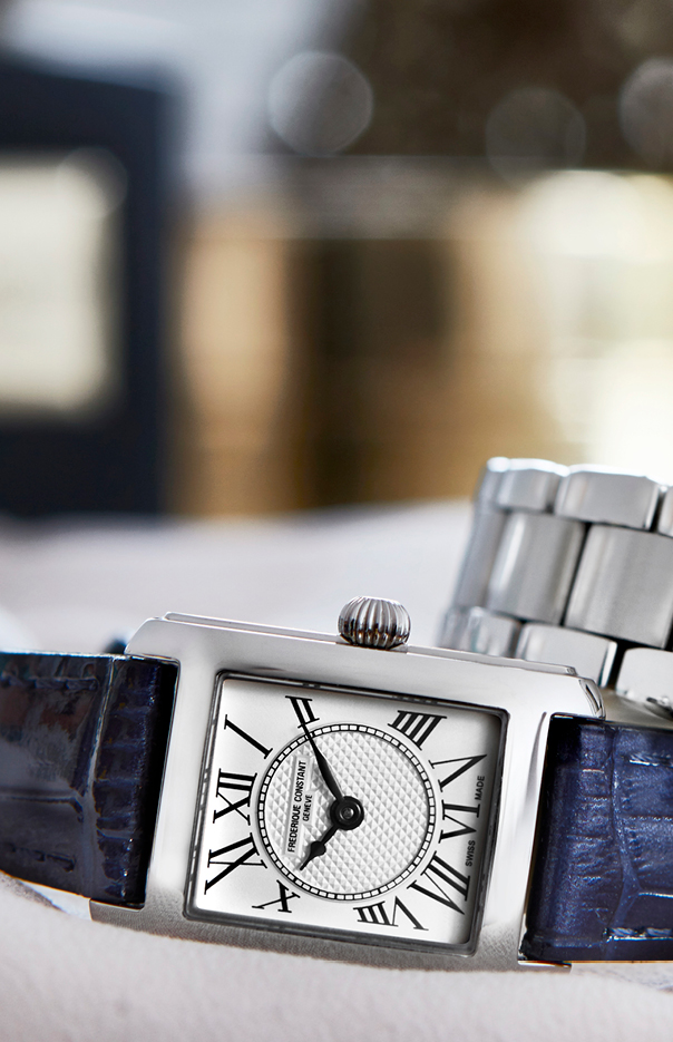 Classics Carrée Ladies watch for woman. Quartz movement, white dial, stainless-steel case and blue leather strap 
