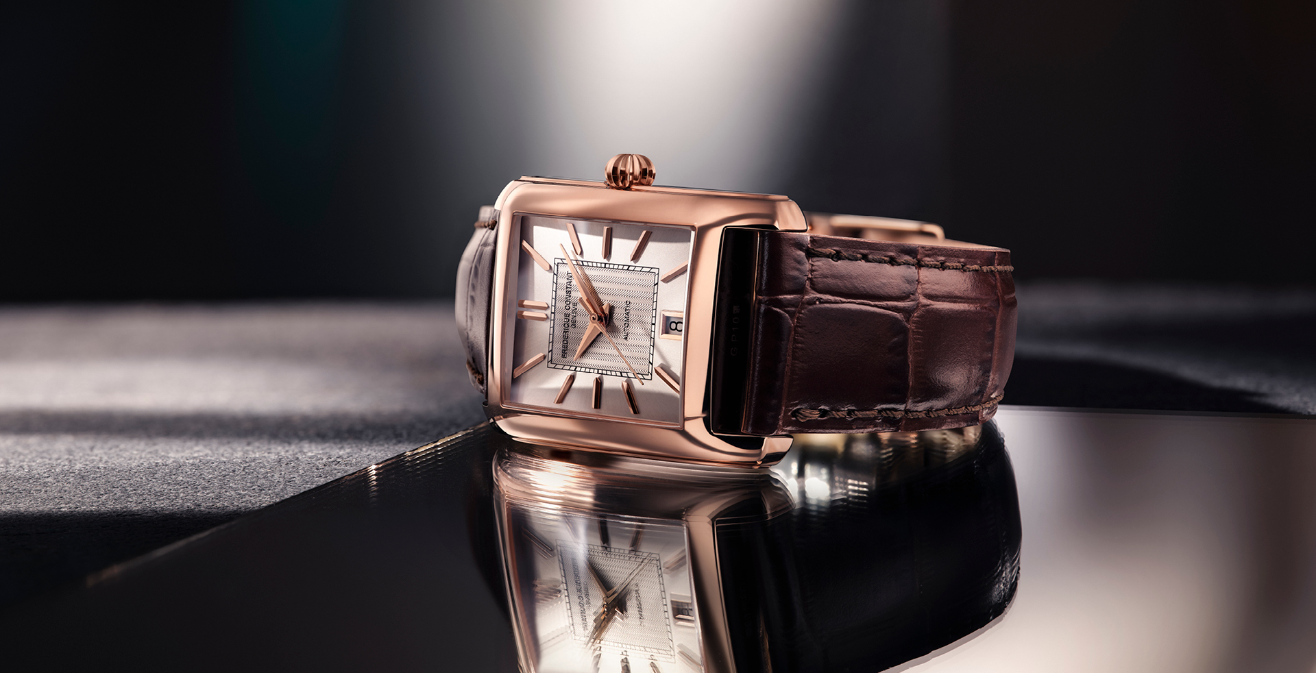 Classic Carrée Automatic watch for man. Automatic movement, silver dial, rose-gold plated case, date window and brown leather strap 
