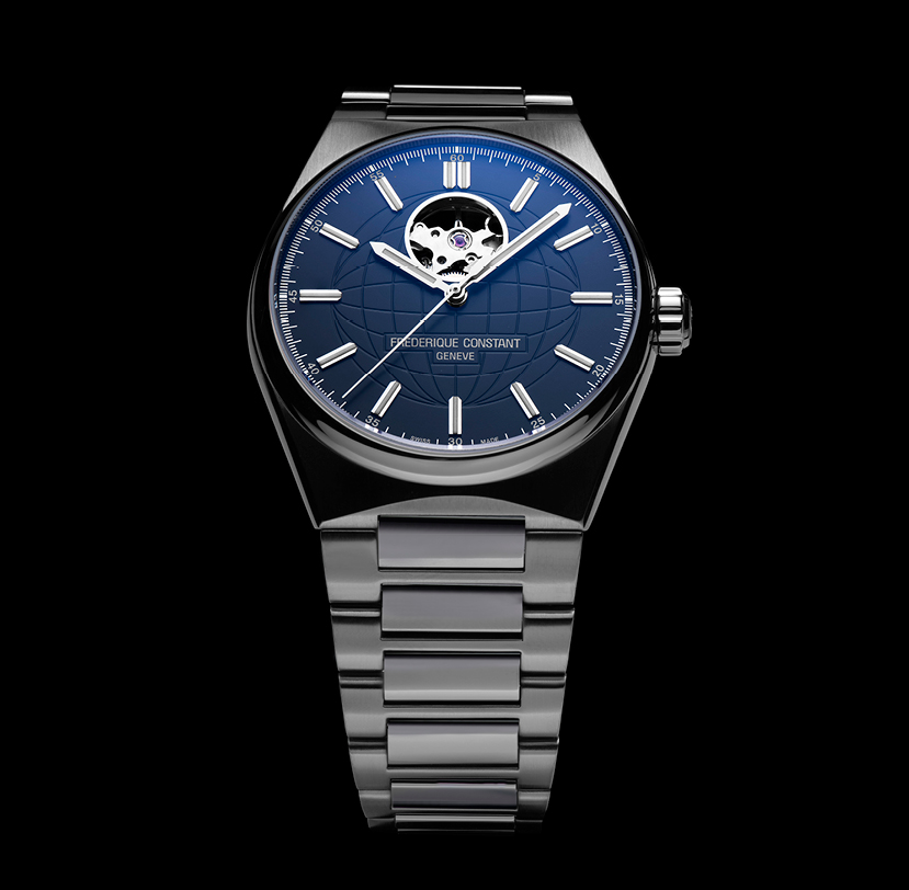 Highlife Automatic Heart Beat watch for man. Automatic movement, blue dial, stainless-steel case, heart beat opening and stainless-steel integrated and interchangeable bracelet 