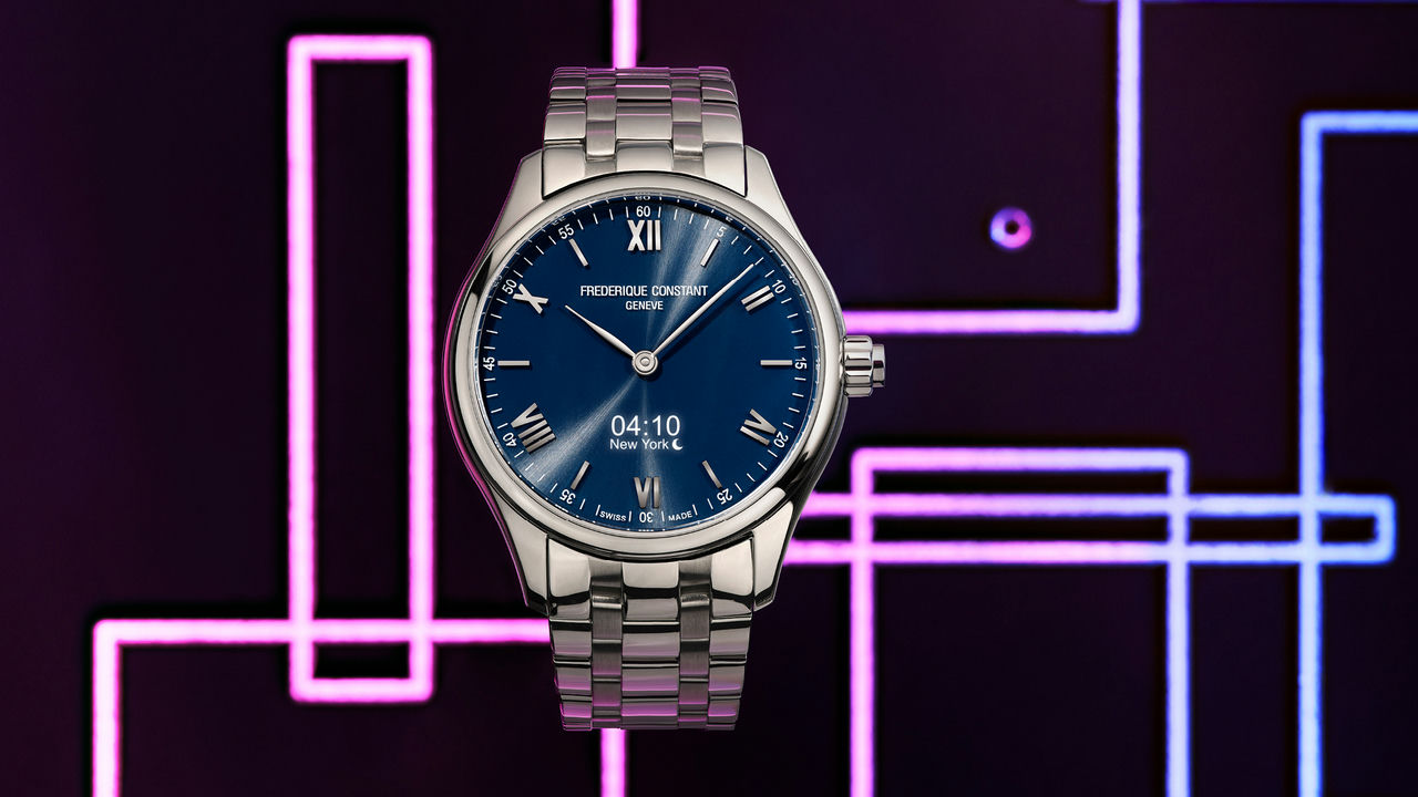 Vitality Gents Smartwatch for man. Quartz connected movement, blue dial, stainless-steel case, connected functions, digital screen, rechargeable battery and stainless-steel bracelet 