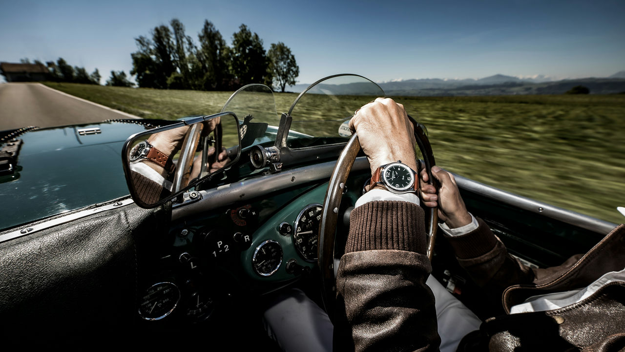 Vintage Rally Healey Automatic Small Seconds watch for man.   Automatic movement, green dial, stainless-steel case, date window, seconds counter and brown leather strap 